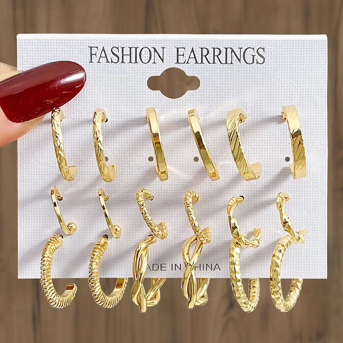Fashionable and simple earrings set, one week earrings, no duplication, temperament, versatile, personality, atmospheric, high-end earrings, girlfriend gift