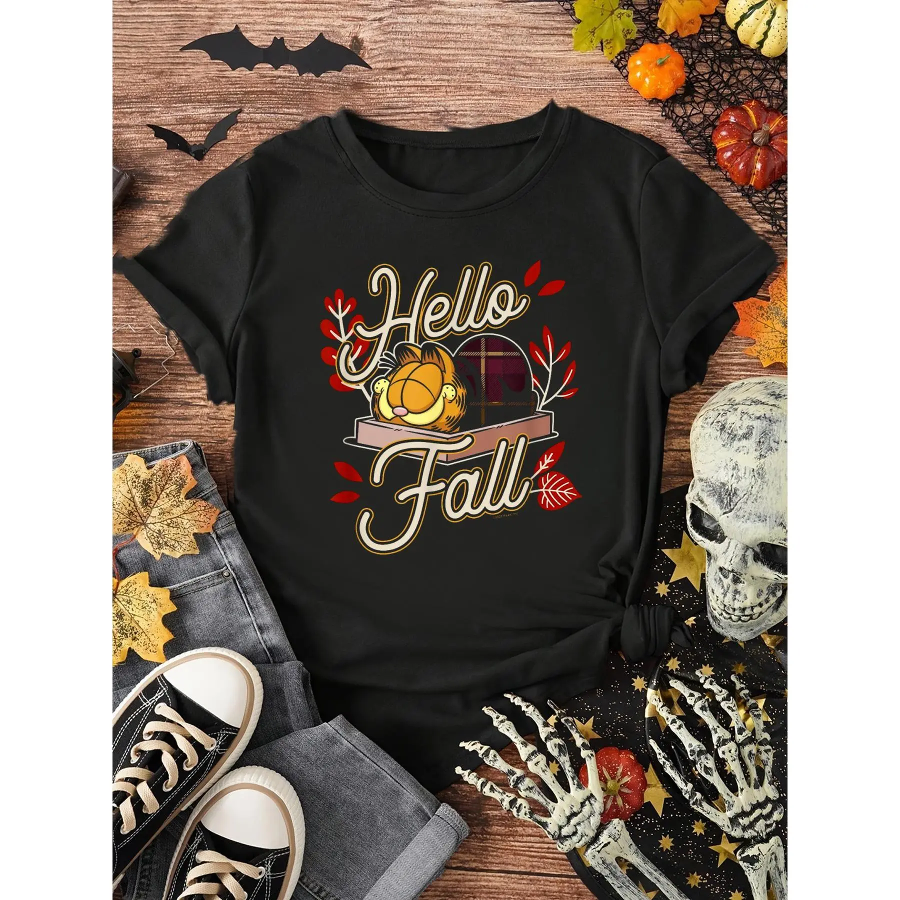 Garfield 'Hello Fall' Graphic T-Shirt for Women, Comfortable Shortsleeve Round Neck Tee in Lightweight Cotton Fabric, Breathable, Casual, Essential