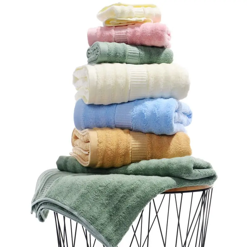Premium Bamboo Towel Set – Soft, Plush, and Highly Absorbent for Spa-Like Comfort