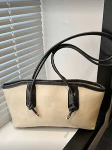 Large Capacity Quilted PU Handbag for Women, Vintage Style Commuter Shoulder Bag, with Rope Pendant for Daily Use, PU Tote Satchel