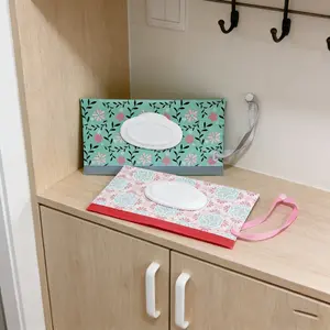 2pcs Refillable Wet Wipe Holder EVA Portable Pouch with Tight Press Seal Convenient Extract