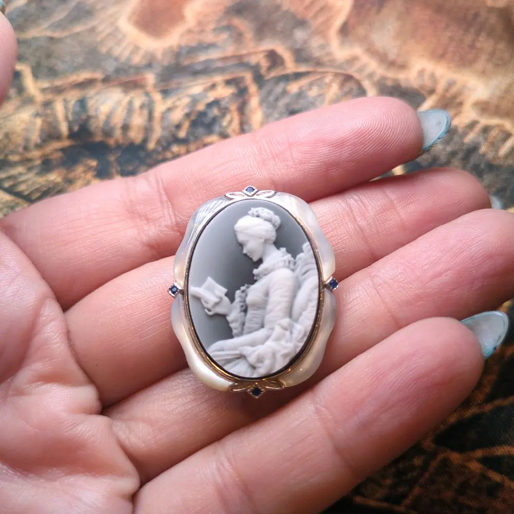 Book Lady Broach Black Inlay