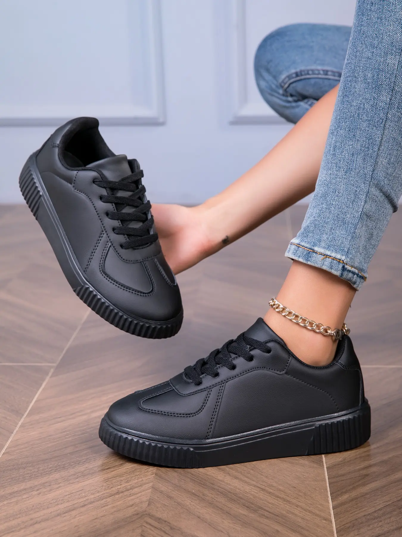 New Versatile Height-Boosting Thick Sole Platform Low Top Trainer Sneakers, Simple Solid Color Chunky Sole Casual Shoes, Ideal for Daily Wear, Travel, and Leisure, Walking Shoes
