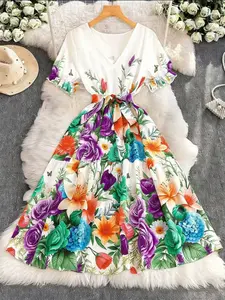 Plus Size Feminine Fashion Dress with Sleeves, Fit and Floral Printed Design, Stylish and Comfortable Evening Wear, Perfect for Special Occasions and Daily Use