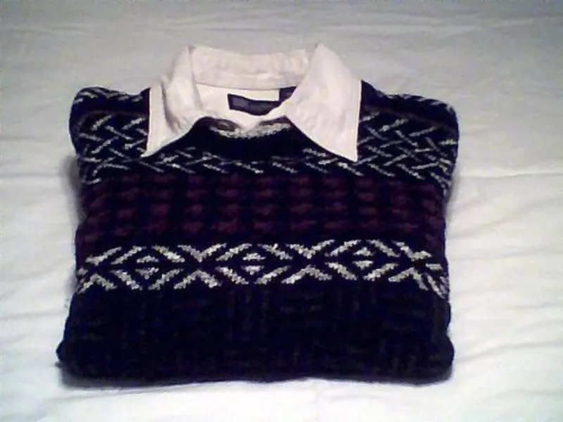 USED-Designer sweaters for men: 5 styles to knit by Sandy Scoville (Unknown)