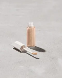We're Even Hydrating Longwear Concealer — 200C