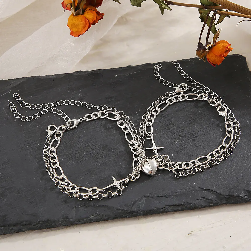 Fashionable Couple Bracelet, Heart-Shaped Cross Magnetic-Attraction Metal Jewelry, Versatile Valentine's Day Accessory for Indoor Recreation, Bracelet With Pendant