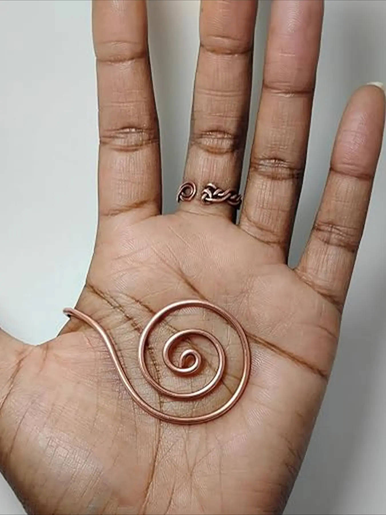 Handcrafted Spiral Chakra Balancing Ring, Adjustable Alloy Material, Punk Style, Ideal for Yoga & Work, Spiritual Gift for All Seasons