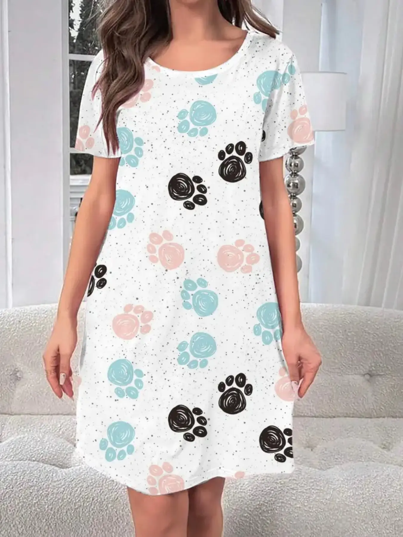 Women's Casual Sleepwear Loungewear Dress, Round Neck Short Sleeve Nightgown, All-Over Print, Slim-Fit Summer & Winter Pajamas