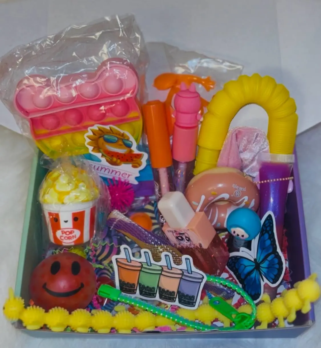 Kids Lippie Fun Box Character Designs Fidget Toys Lip Gloss Lip Balm