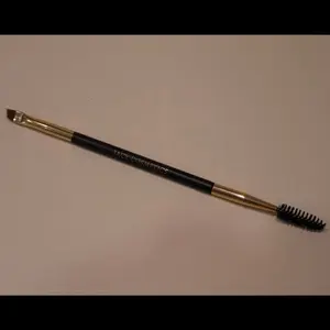 Ultra fine Eyebrow brush