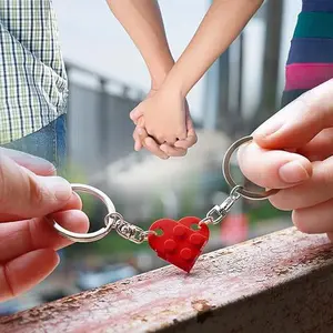 Friendship Matching Keychain Pair, Split Heart Key Rings for BFFs, Cute Interlocking Charm Set for Shared Memories, Meaningful Gift for Best Friends ﻿