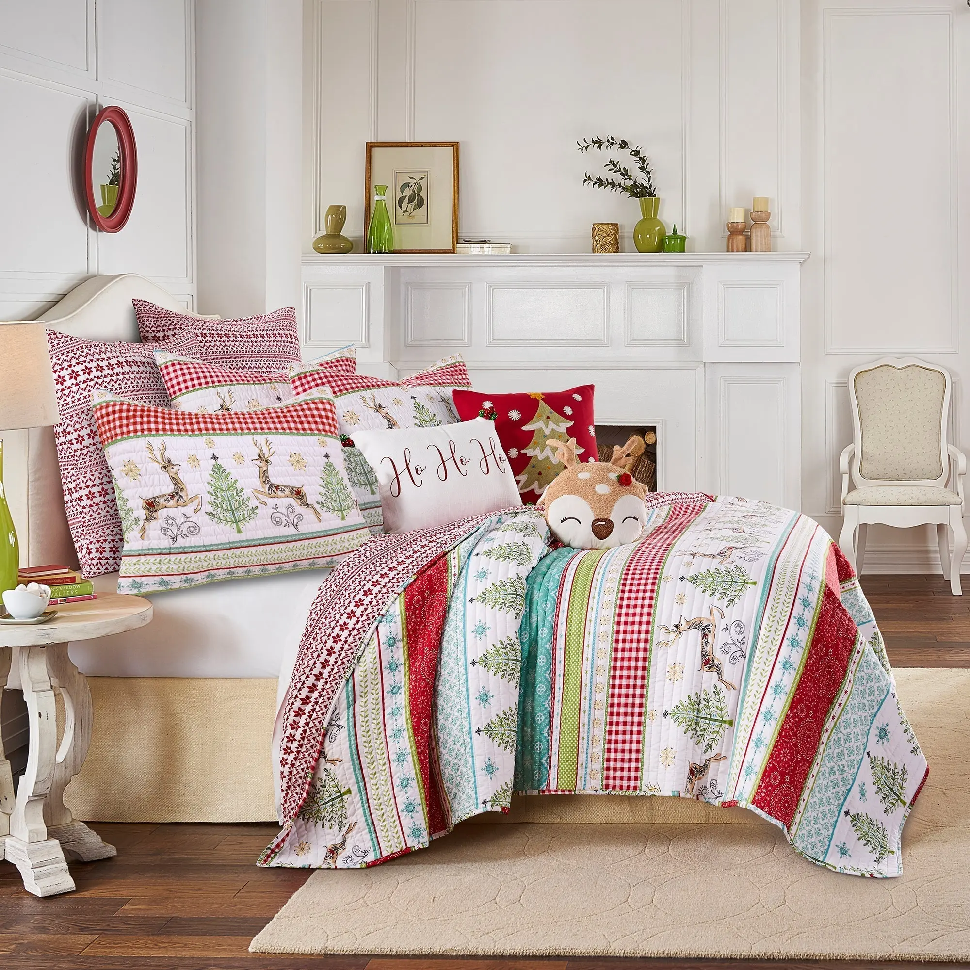 Merry & Bright Comet & Cupid Cotton Bedroom Quilt - Printed, Art Inspired, Deer & Christmas Trees Design - Available in Full/Queen, King Sizes, Printed Quilts