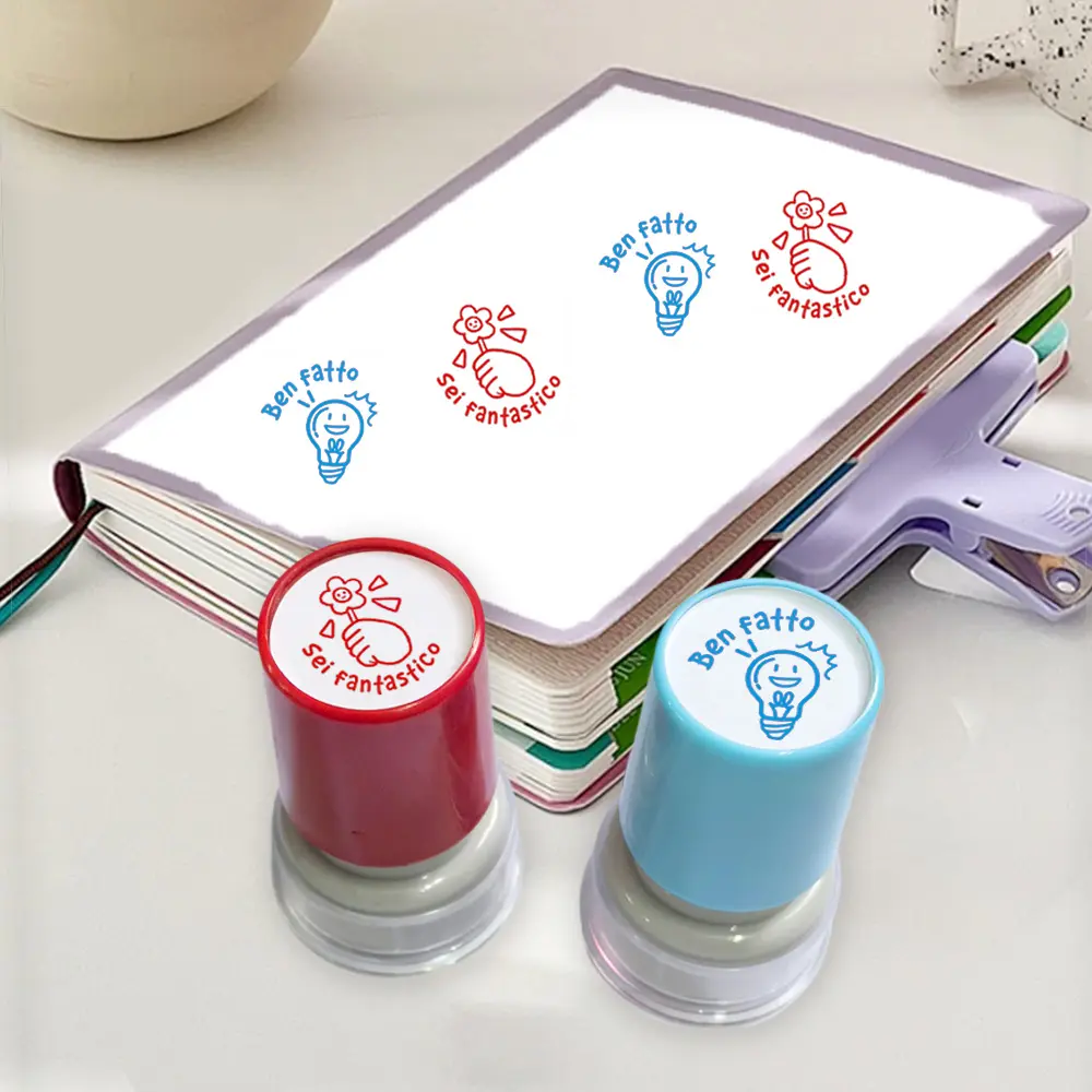 Inspirational Italian Language Stamps, Flower Design, Fun Light Bulb Pattern, Great Job Encouragement Seals, Office Use Stamp Set