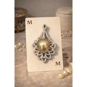 Queen's Drama Pendant