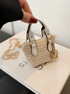 2026aesthetic Mini Woven Bag, Tiny Crossbody Purse with Keychain, Solid Pattern, Street Style, Stylish Crossbody Bags, All Seasons, Ideal for AirPods & Coins