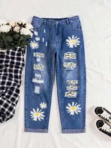 American Vintage Daisy Floral Patchwork Plus Size Jeans Womenswear, Frayed Hem Casual Long Pants, Distressed Denim for Women