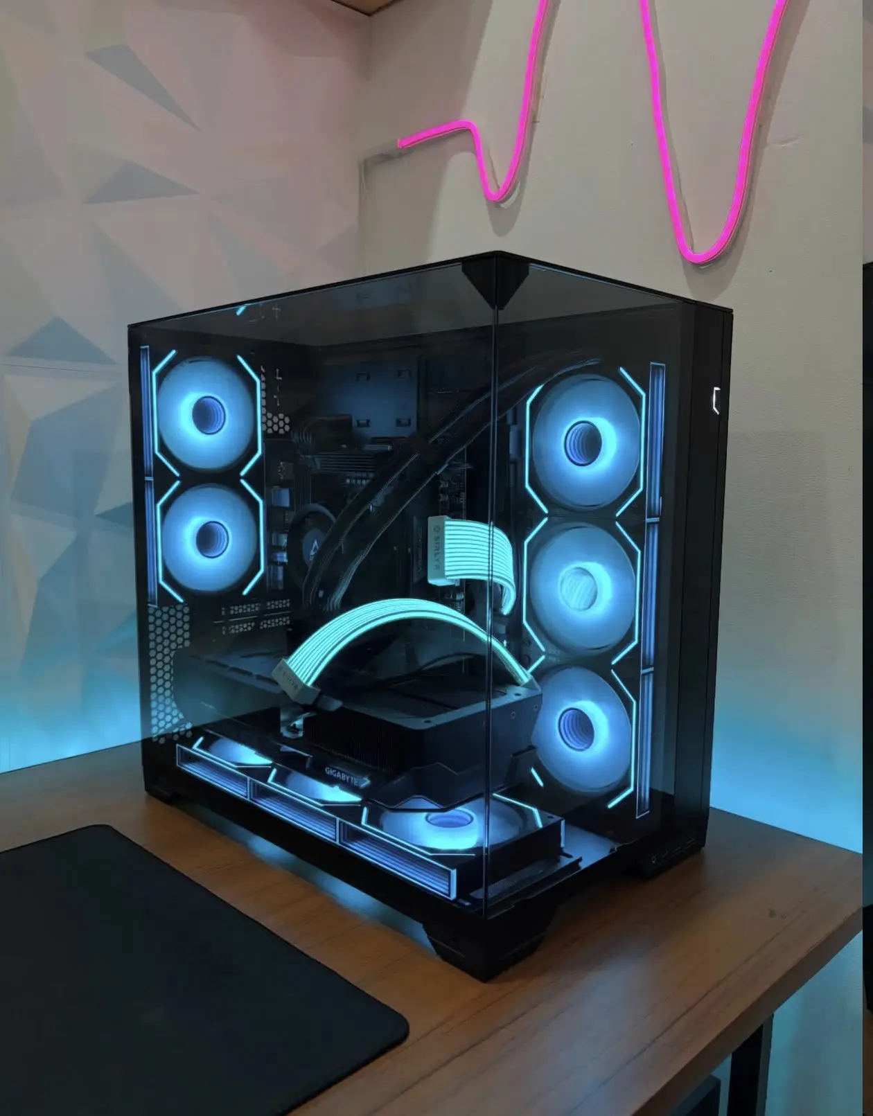 Ryzen 9 9800X3D + RTX 5090 Gaming PC Ryzen 9 9800X3D + RTX 5090 Gaming PC