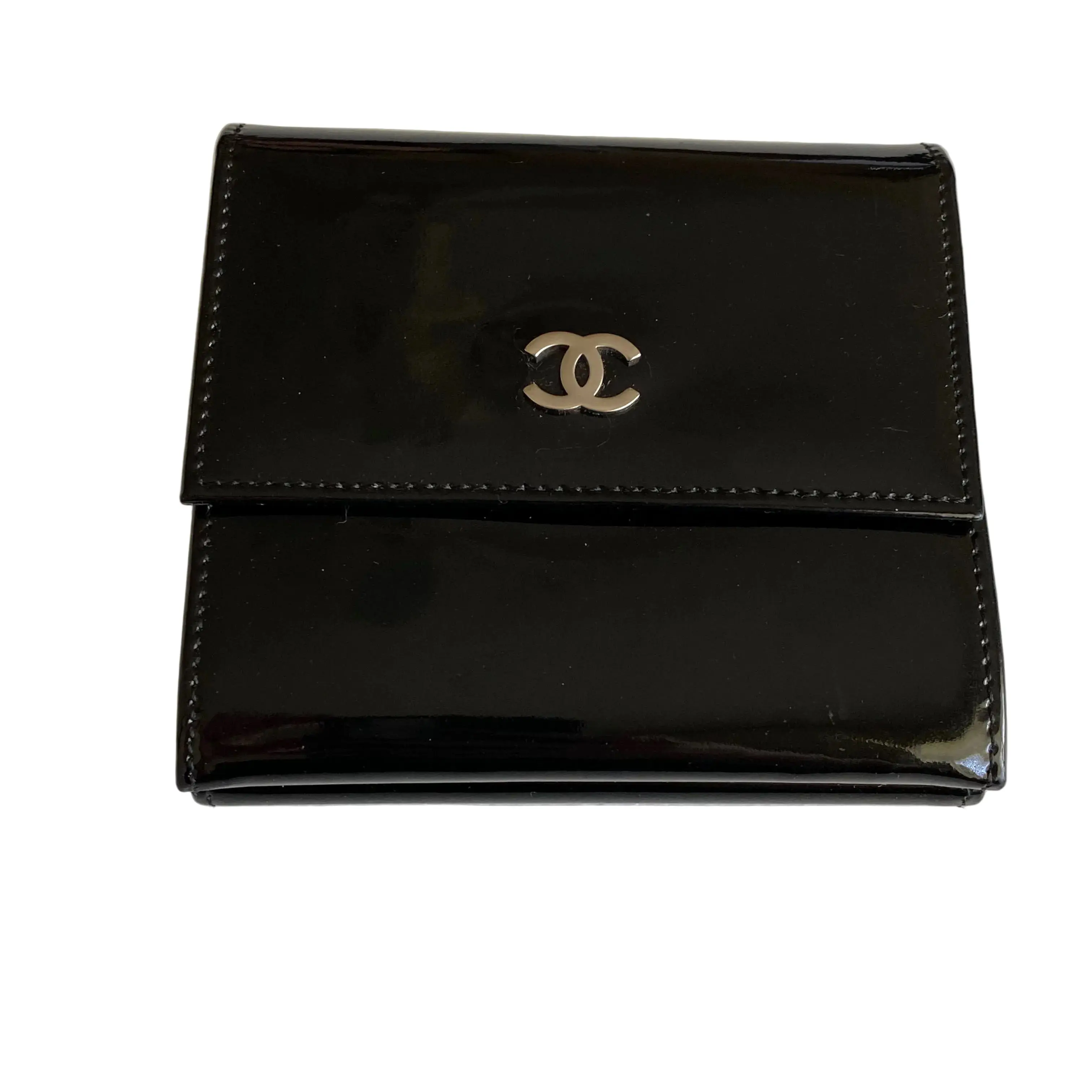 Pre-owned CHANEL wallet  Small Leather Goods FINAL SALE NO RETURN NO CANCEL CC mark black patent Lea compact authentic with coa