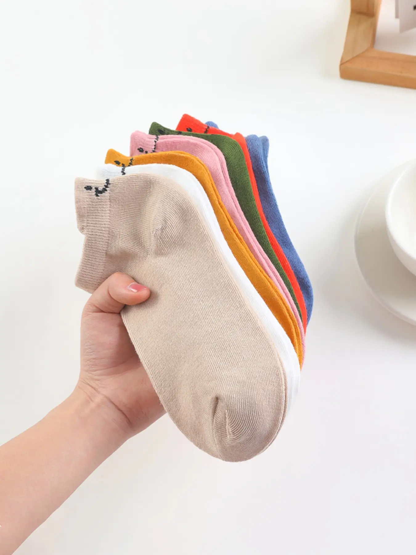 5/10 Pairs of Women's Spring/Summer Smiling Face Embroidered Ankle Socks, Cute age-reducing socks, breathable and comfortable, random colors, Everyday, Fit