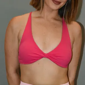 Low Cut Sports Bra (Hot Pink)