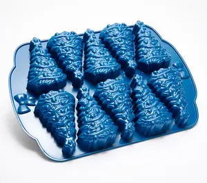 Good Housekeeping Christmas Tree 10-Compartment Cakelet Pan