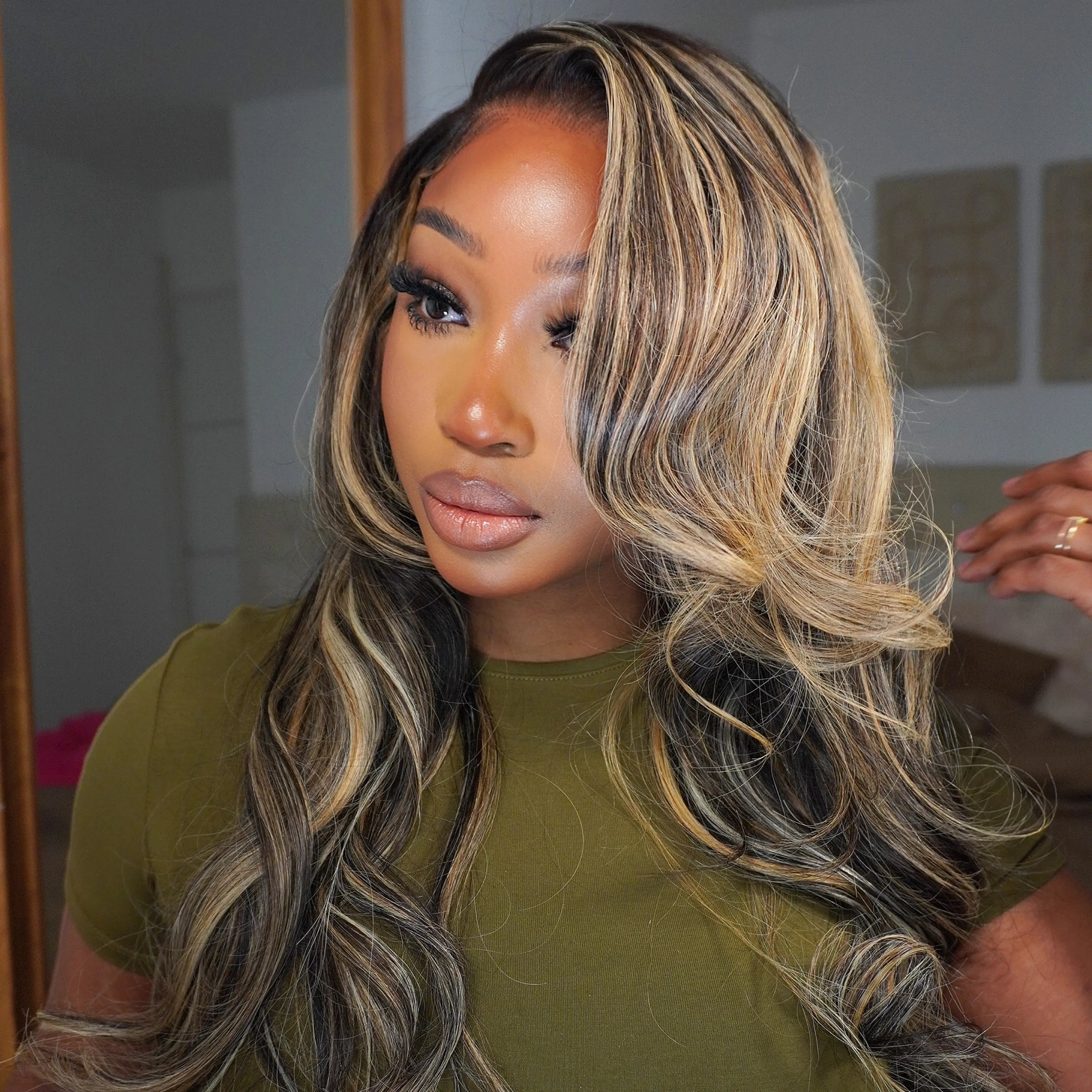 Arabella Wavy 13x6 Glueless Wig Honey Blonde Highlighted with Dark Roots P2/27/1B/613# Balayage 100% Human Hair Put on Go Front Lace Wig