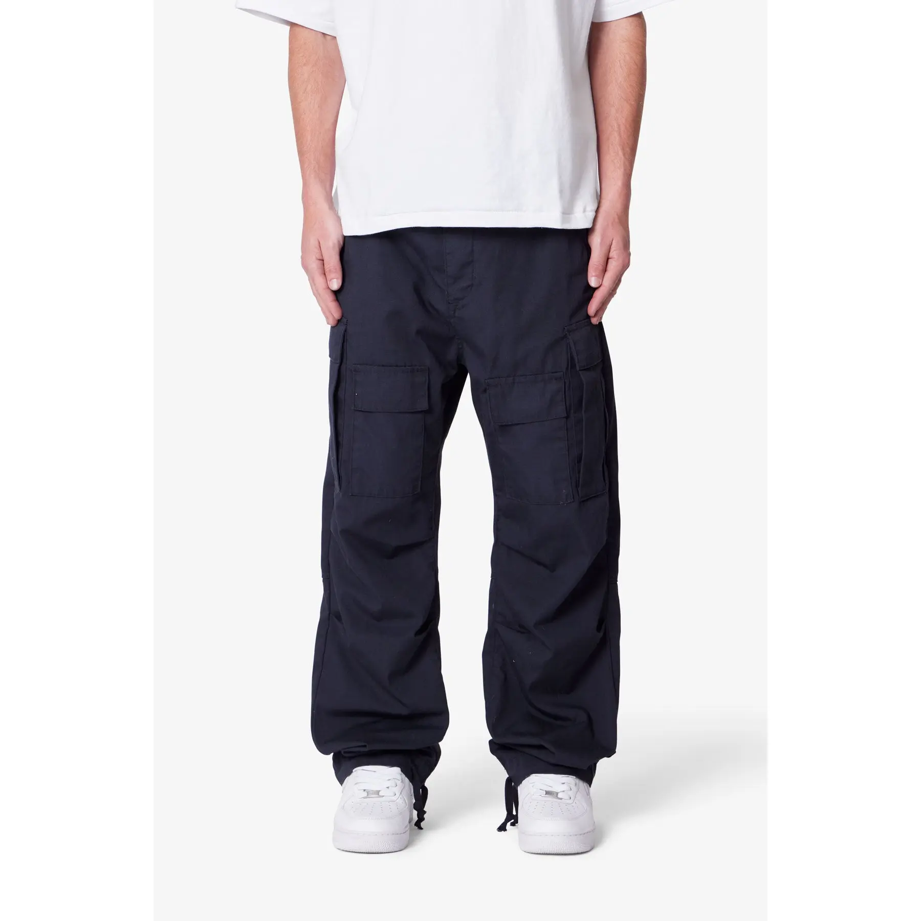 mnml Ultra Baggy Cargo Pants - Black mnml Ultra Baggy Cargo Pants - Black