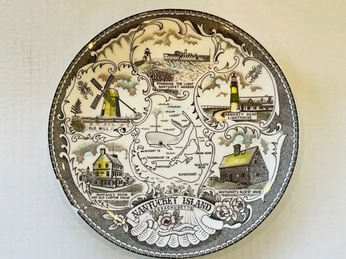 VINTAGE NANTUCKET ISLAND MA TRANSFERWARE SOUVENIR PLATE