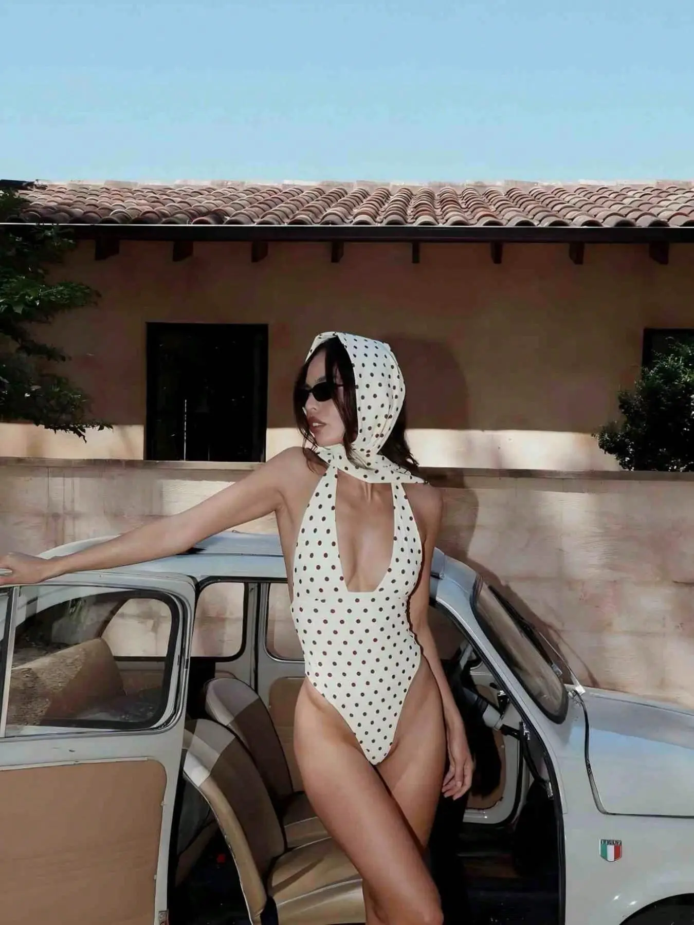 Women's Fashion One-Piece Swimsuit Women's Fashion One-Piece Swimsuit