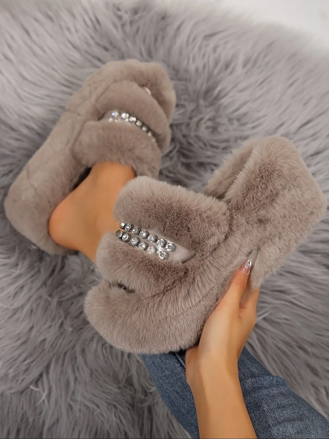 Fuzzy Water Drill Slippers, Soft Plush Lining, Open Toe Design, Breathable & Stylish, Fashionable Soft Slippers, Perfect for Home & Outdoors, Versatile Pairing, Fluffy Home Slippers