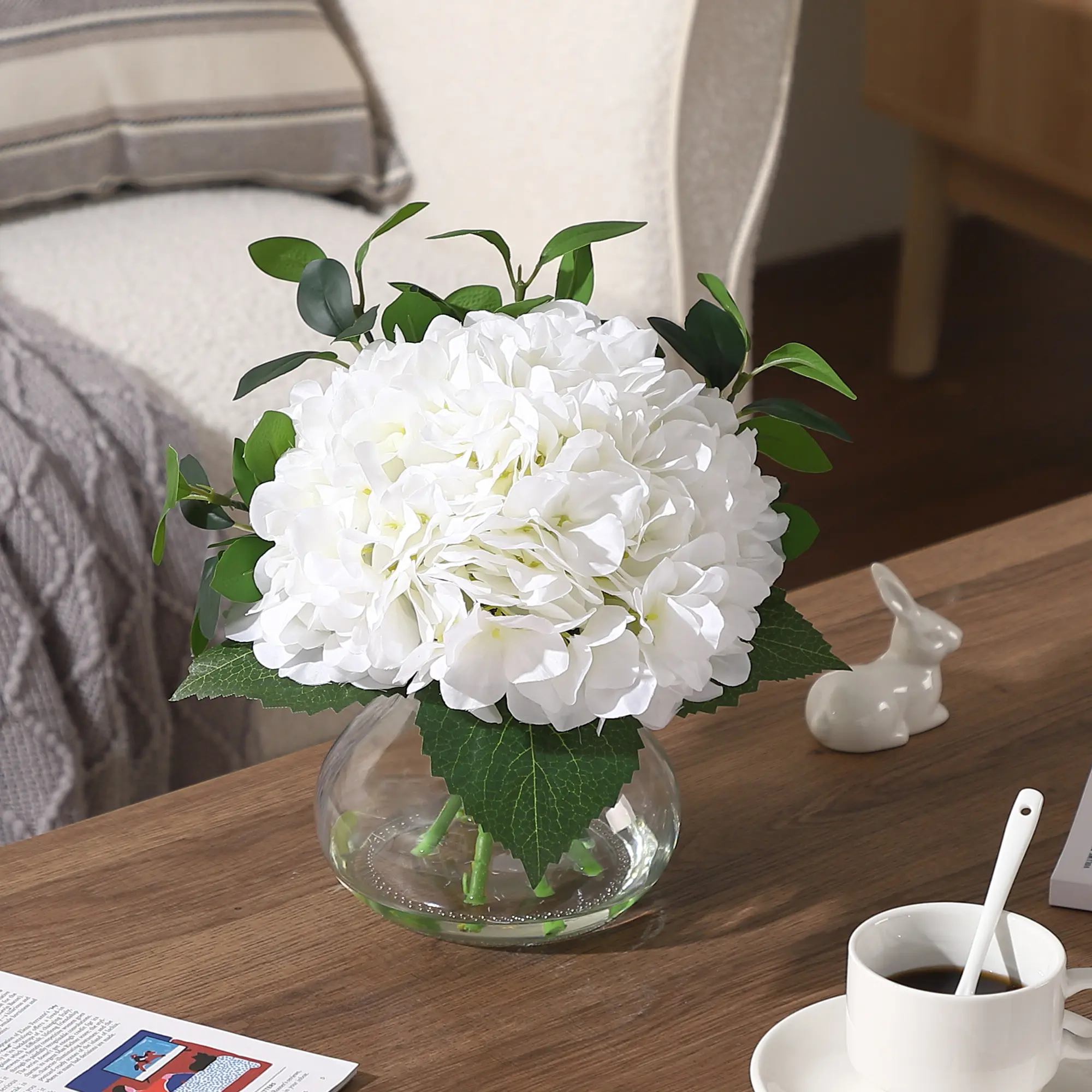【GARVEE】Realistic Silk Hydrangea Artificial Flowers in Glass Vase with Faux Water, Elegant Ready-to-Display Centerpiece for Home, Wedding, or Table (Blue)