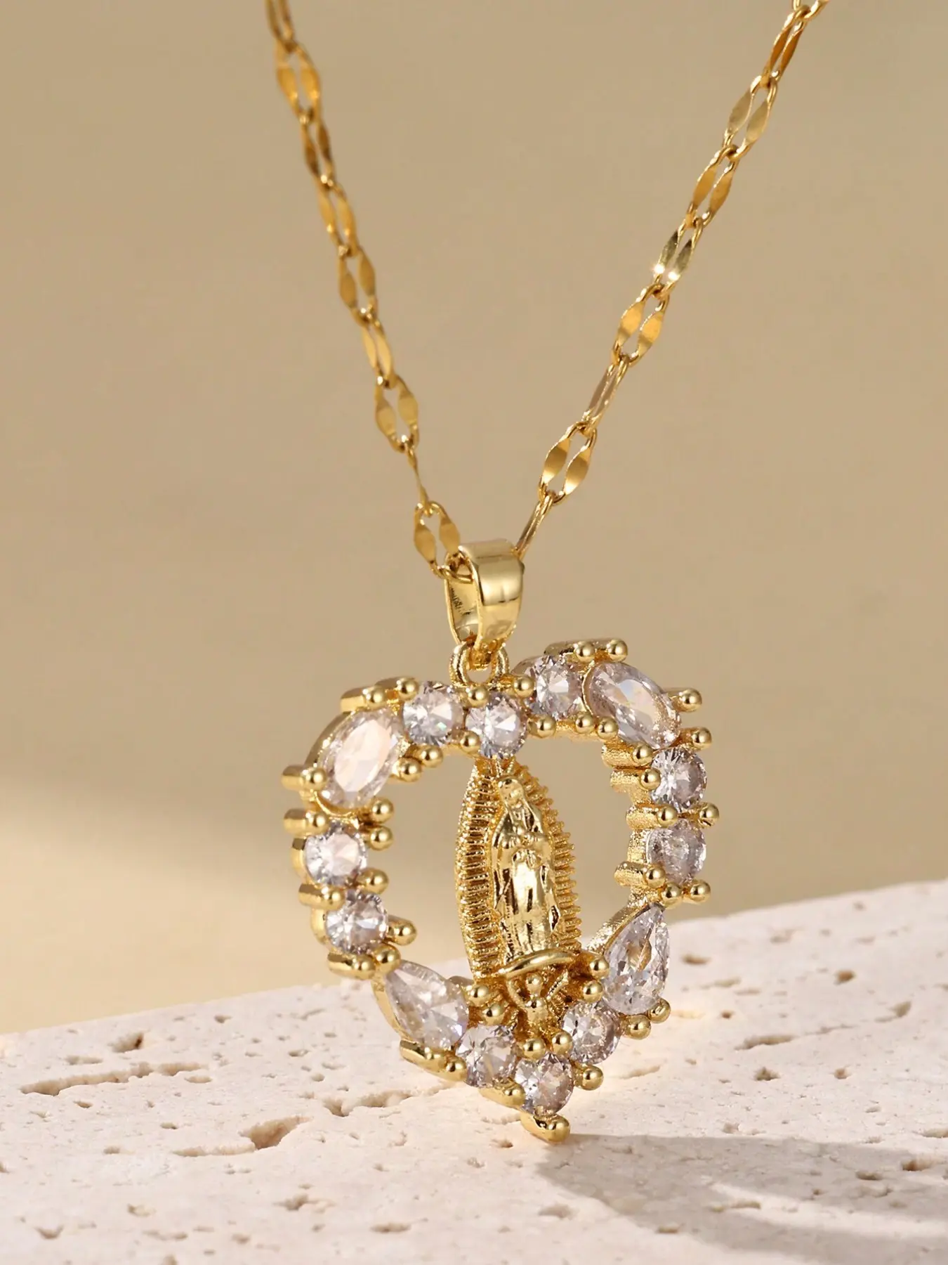 1pc Virgin Mary Heart Pendant Necklace，Retro Hollow out New Design , inlaid with zircon,  For Women Female Wedding Catholic Jewelry, Faith Necklace
