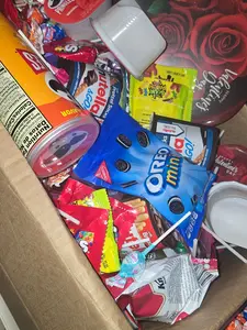 CAJA MIXTA DE CONFITURAS 24LB CON ENVIO A CUBA O A CUALQUIER PARTE DE USA INCLUIDO