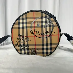 Pre-owned BURBERRY Vintage Check Graffiti Round Bag|20253470