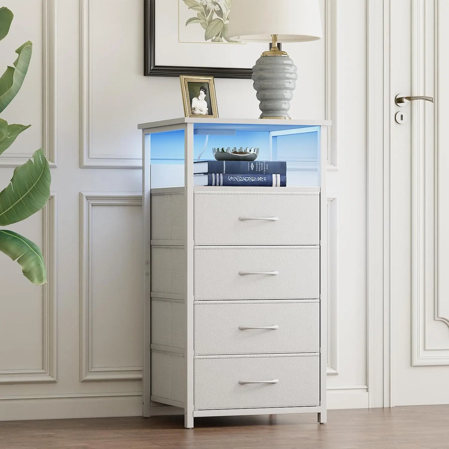 4 Drawers