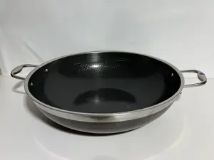HexClad 14” Double Handled Wok with Lid - Like New with Cosmetic Flaws