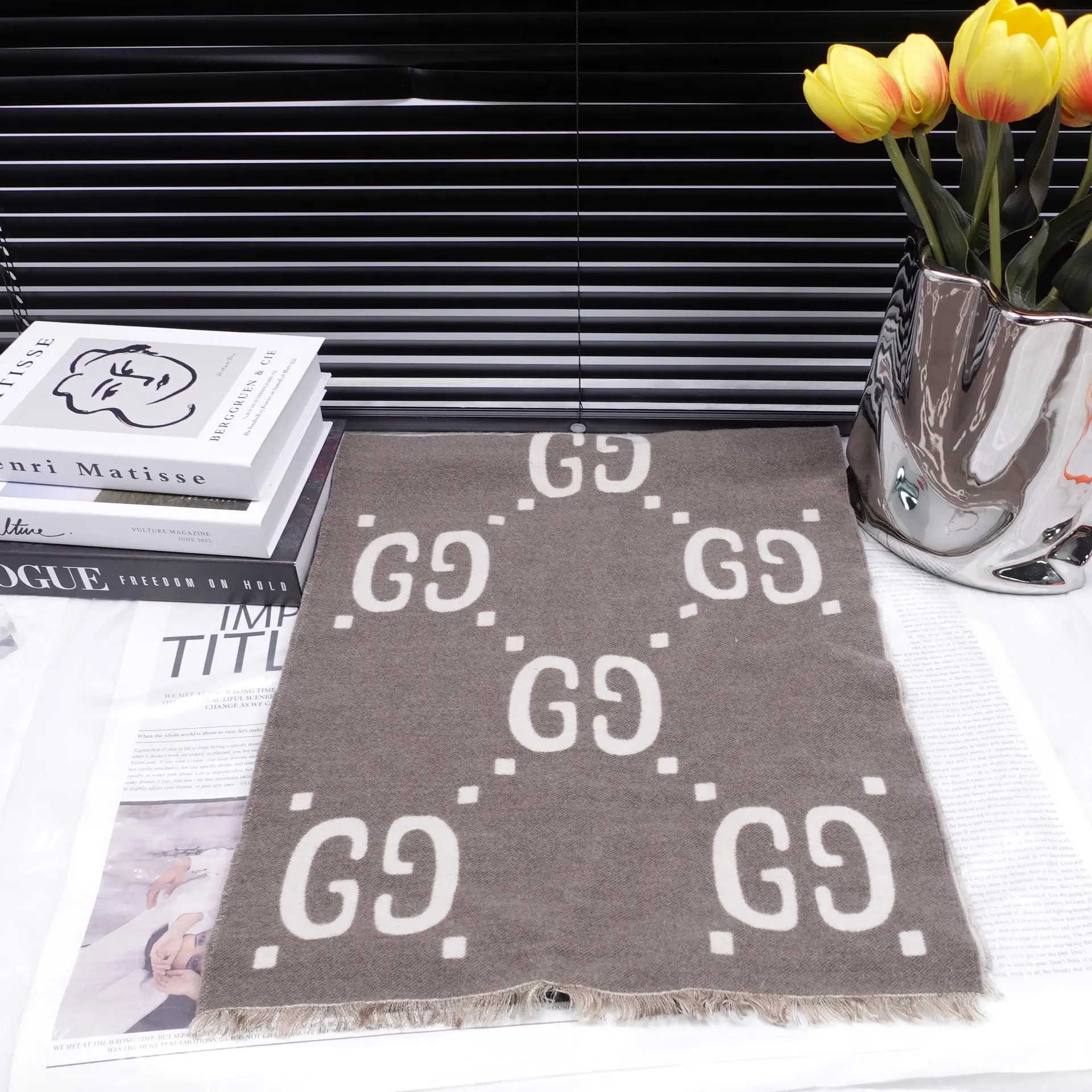 Pre-owned Gucci GG Print Brown Wool Scarf T10307456