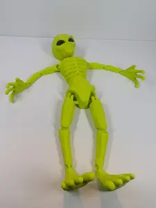 Flexible Alien Figurine – Neon Green Articulated Extraterrestrial Toy – Funny Desk Decor or UFO Sci-Fi Gift