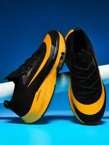 Large Size Women's Couple Outdoor High-End Road Running Shoes, Simple Fashion Style, Digital + Striped Print Lace-Up Sneakers, Breathable Flyknit Comfort, Air Cushion Sole