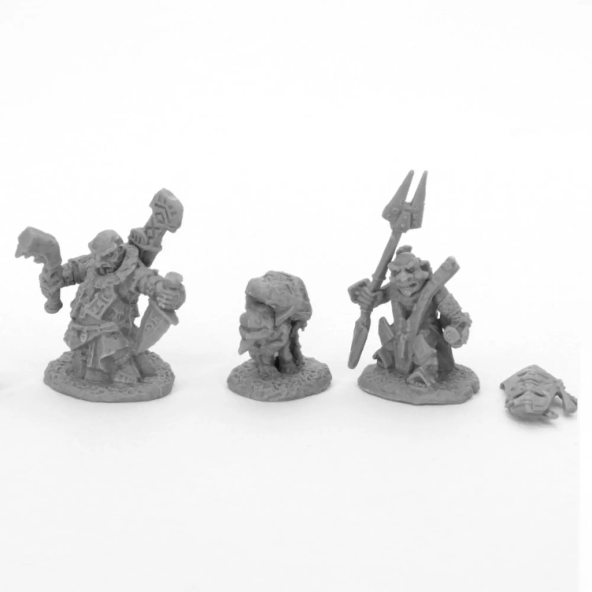 Reaper Miniatures REM44048 Bones Bloodstone Gnome Heroes Figurine Set - High Detail Black Metal Miniatures Home Decor Statues, Pack of 2