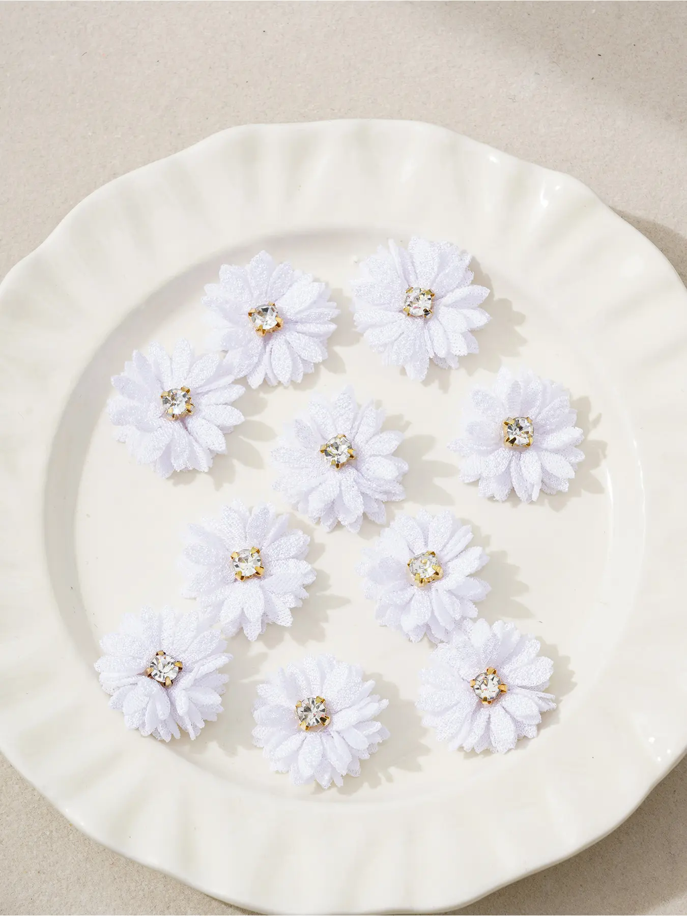 10 pieces of ladies' white daisy hairpins, featuring rhinestone inlay design, elegant and soft fabric flower-shaped hairpins, Floral Hair Accessories, suitable for ladies to wear at wedding parties, Bridal, Hair Clip Set