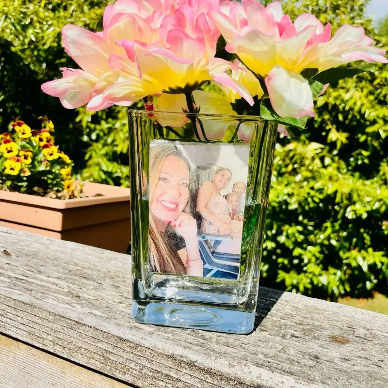Customizable Photo Flower Vase - Personalized Glass Vase for Displaying Photos and Flowers