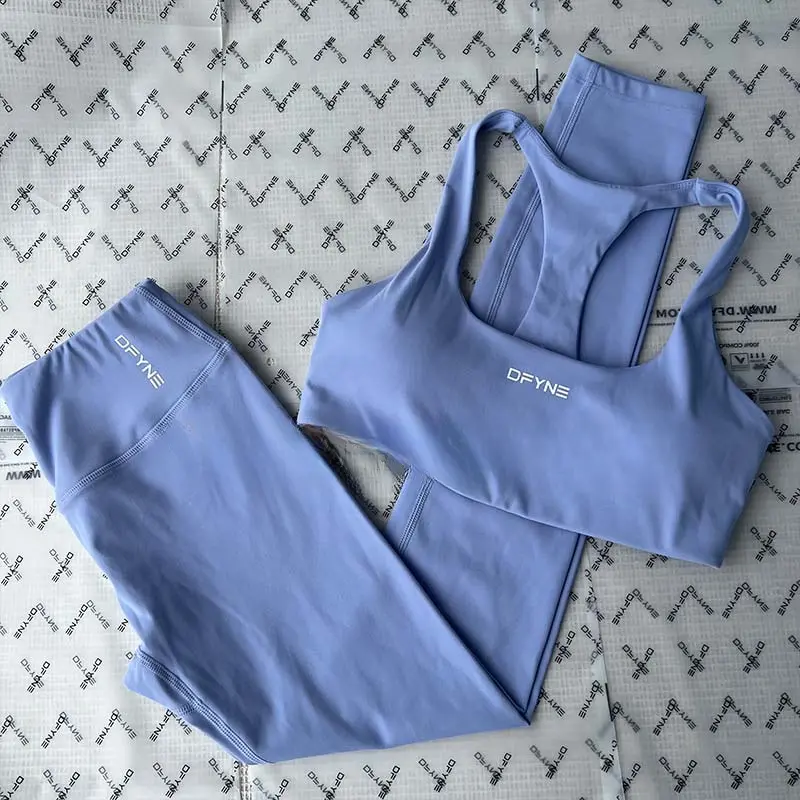 DFYNE Women's 2-Piece Seamless Impact Neckband Crossbody Activewear Set, Strappy Halter High Support Sports Bra & Scrunch Shorts, Nylon Blend Female Wear with Multi-Size High Elasticity Breathable for Gym Yoga