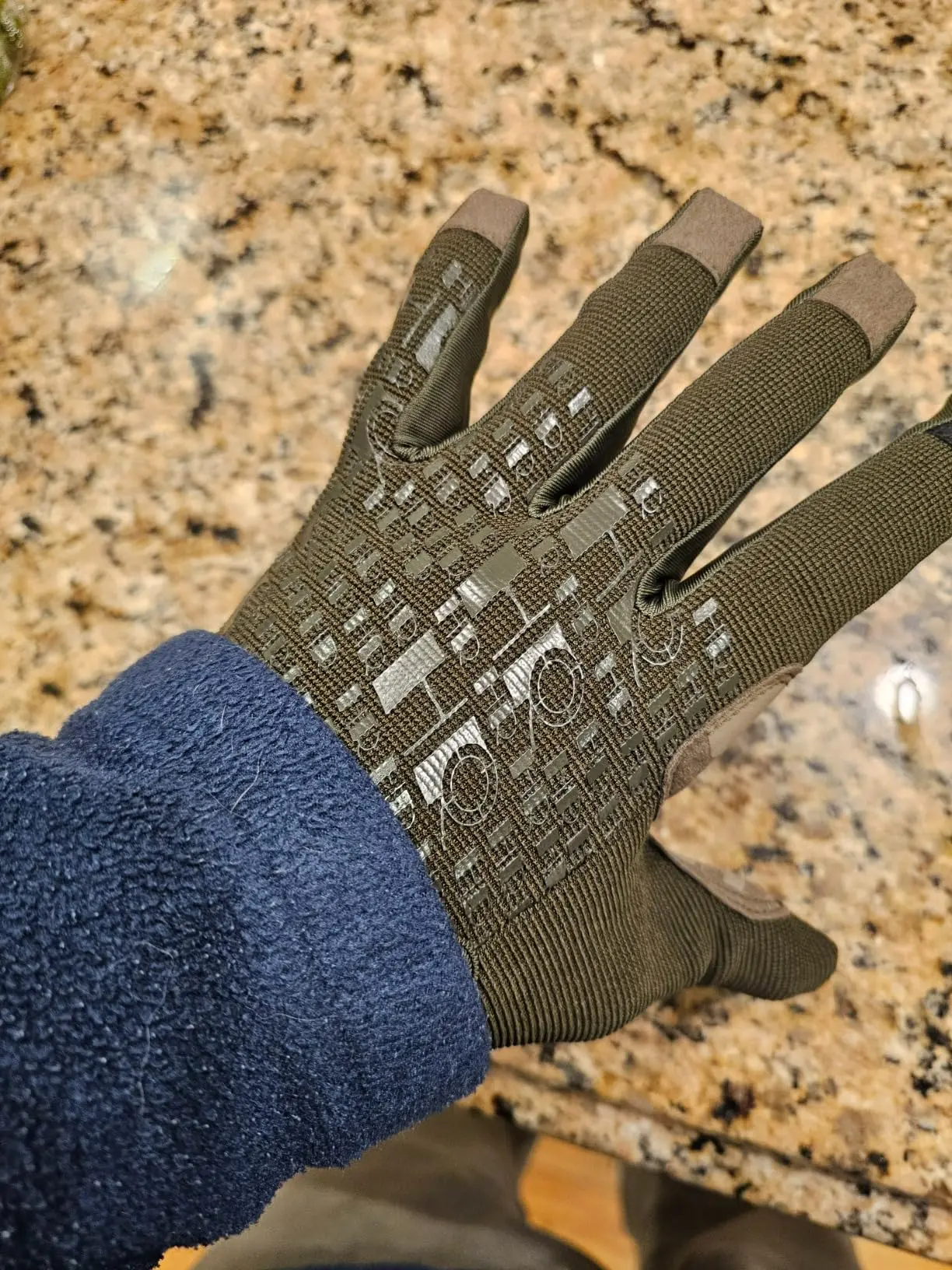 G & F Products Adults' Durable Protective Shooting Hunting Gloves, Camouflage Lightweight Tactical Work Gloves with Touchscreen Non-Slip Silicone Grip for Hiking, Off-Road Outdoor Adventures, Durable Sports Gloves