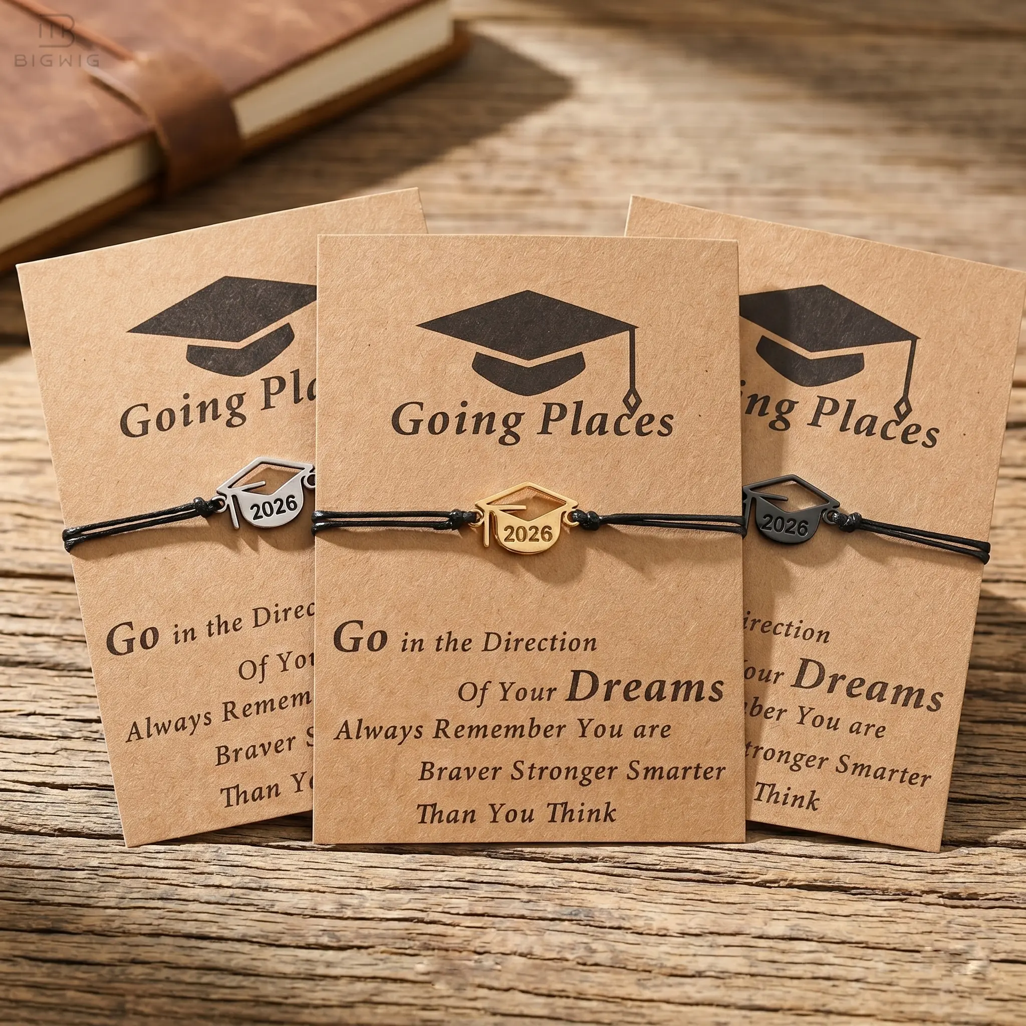 Class of 2026 Graduation Cap Pendant Bracelet, Women/Couples/Friends Graduation/Back To School/Teacher's Day Gift, High School College Grad Gift with card, Daily Accessory