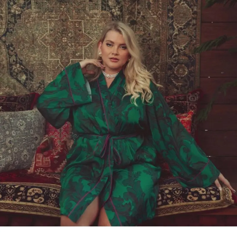 Kilo Brava Satin Short Robe 3XL in Emerald Damask - Luxurious Comfort for Every Occasion