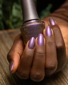 Morgan Taylor Something To Blog About - Purple DuoChrome, Professional Lacquer, Vibrant, Chip-Resistant, Fast-Drying, Long-Lasting, High-Shine, Perfect for Manicures & Pedicure, 15mL.