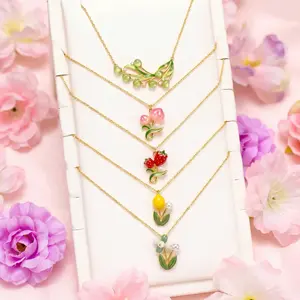 2026 New Summer Fresh Style Pendant Clavicle Necklace Colorful Summer Fruit Pendant Necklace for Women Romantic and Sweet Fashion Accessories All-Match Jewelry Trendy Lovely Summer Themed Ornaments Perfect Gift for Friends Besties Sisters and Mother