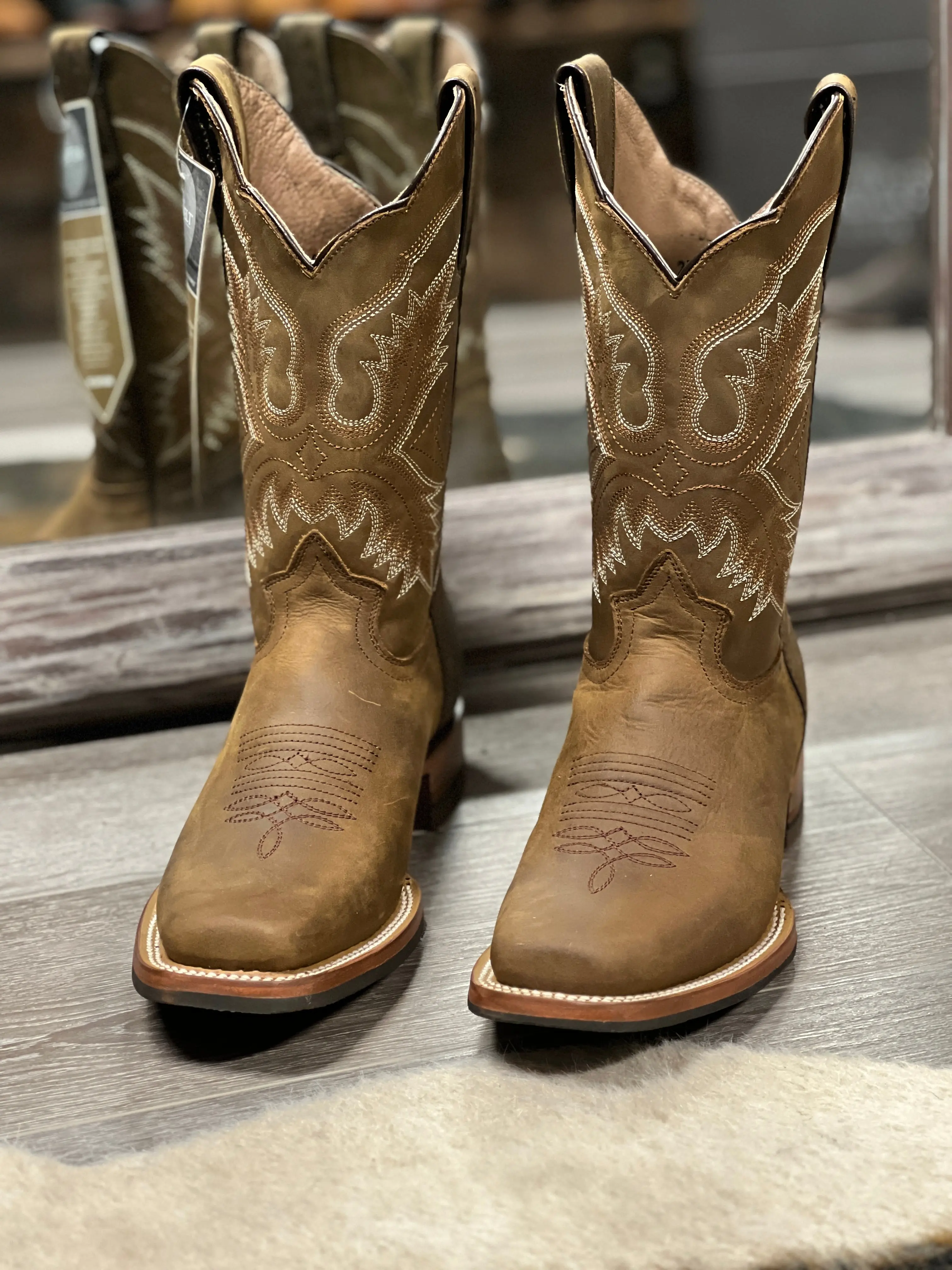 250 Crazy Tan M.V MENS WESTERN